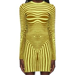 Jean Paul Gautier “The body Morphing Minidress”